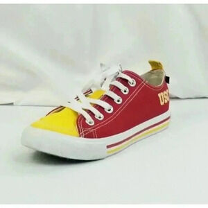 Skicks Size 7 Women s USC Trojans Lace Up Fashion Sneakers Heel and Side Logo's